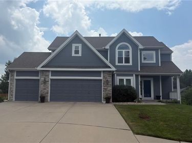 11020 N Tullis Court, Kansas City, MO 64157