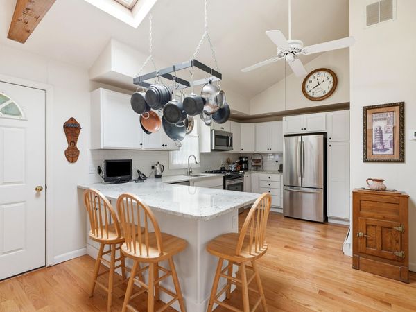 40 Cape Cod Lane, Barnstable, MA 02630