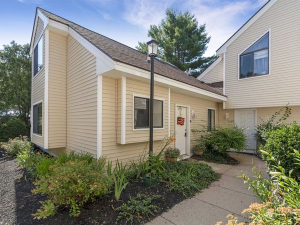 48 Franklin Heights, Rochester, NH 03867