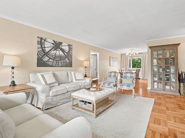 11 Westview Avenue, Unit 8-2, White Plains, NY 10603