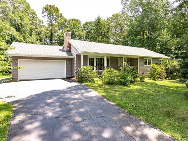 62 Aspen Lane , Stony Brook, NY 11790