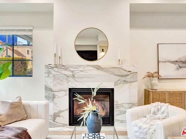 652 Huntley Drive , Unit 102, West Hollywood, CA 90069