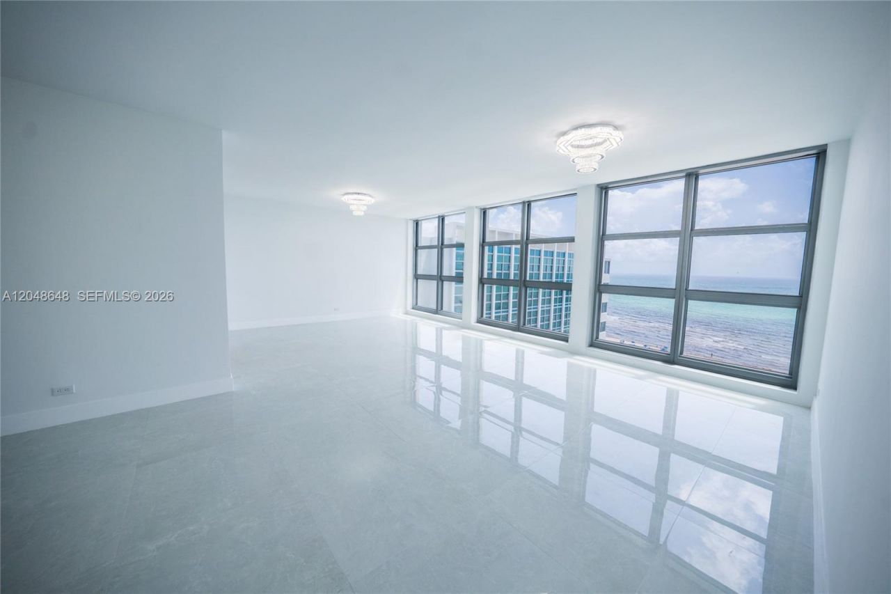 5055 Collins Ave , Unit 14H, Miami Beach, FL 33140 Photo