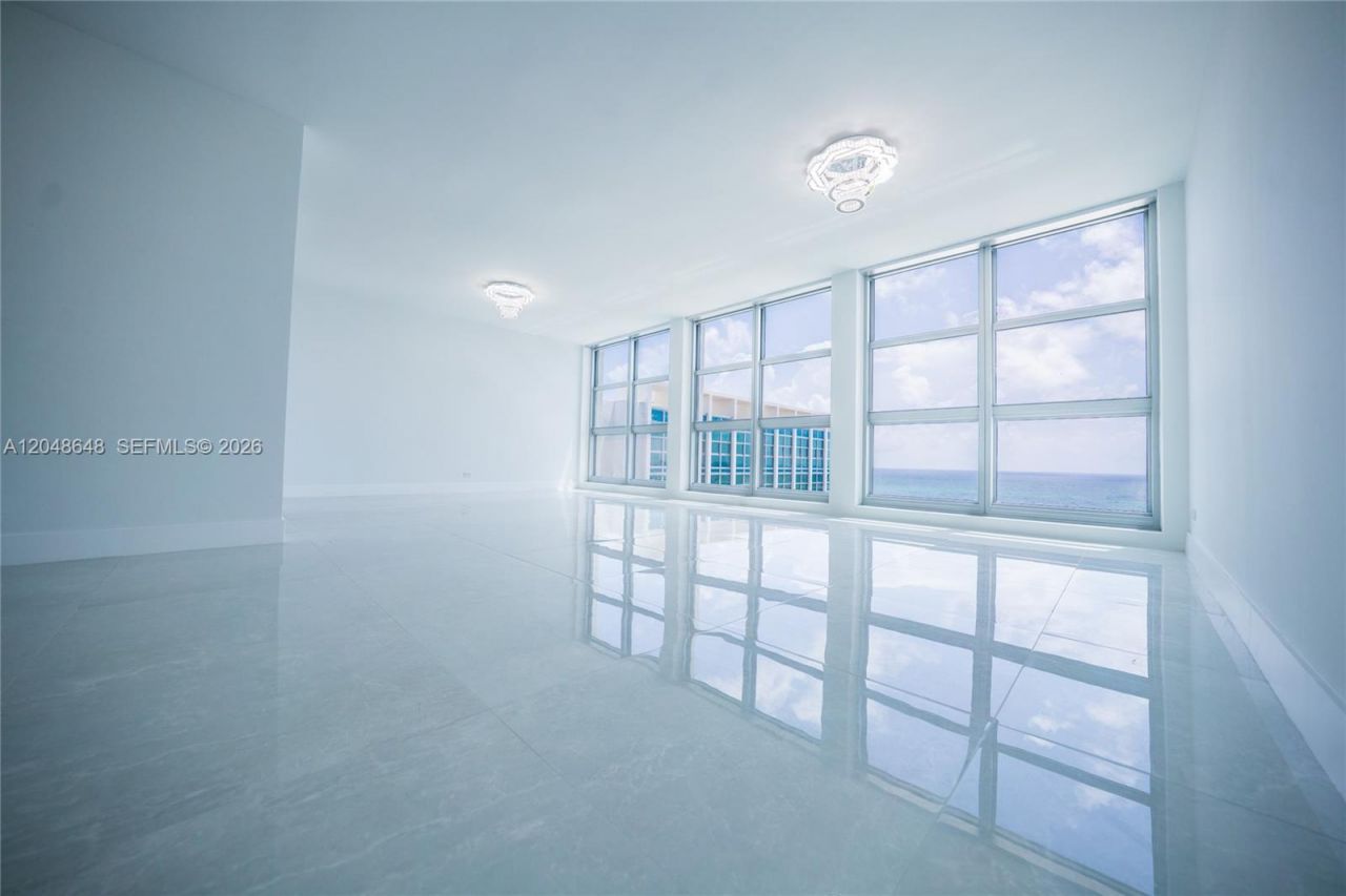 5055 Collins Ave , Unit 14H, Miami Beach, FL 33140 Photo