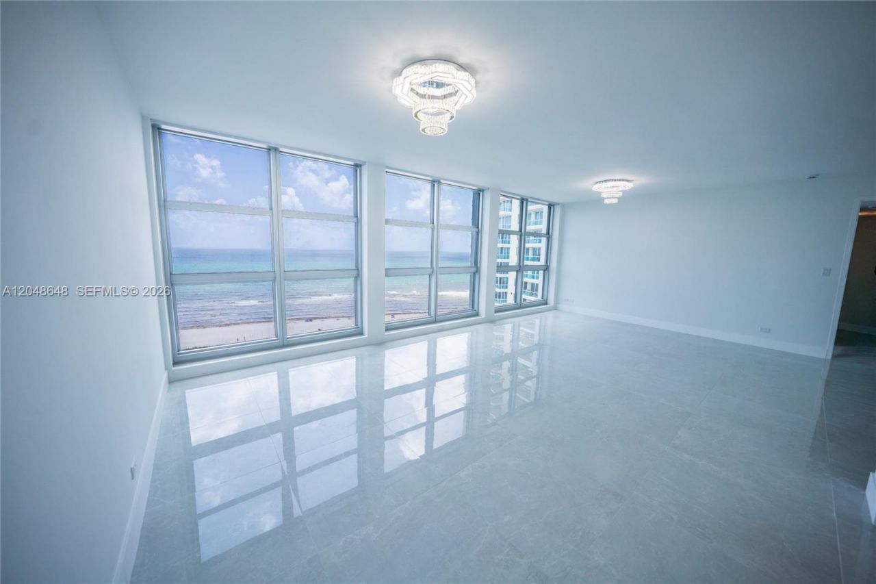 5055 Collins Ave , Unit 14H, Miami Beach, FL 33140 Photo