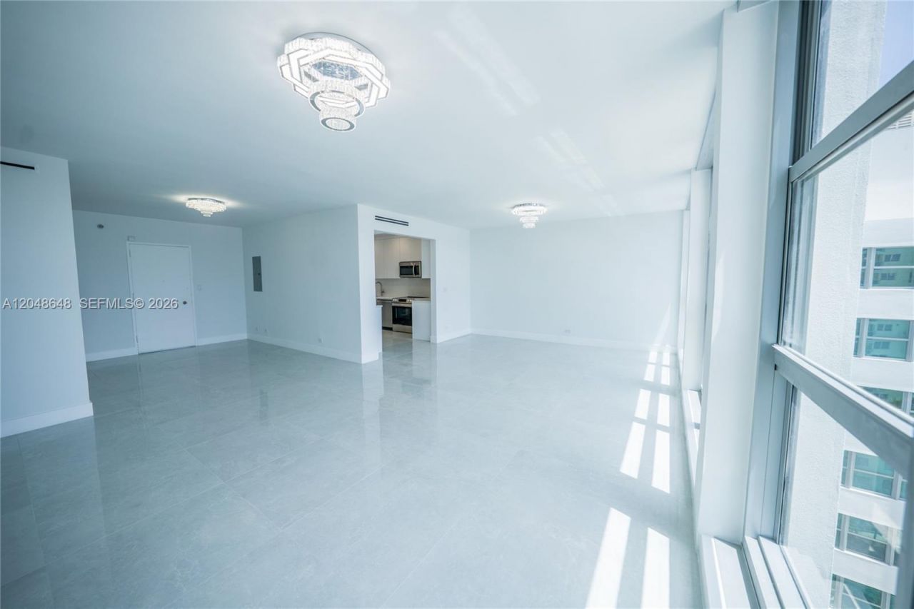 5055 Collins Ave , Unit 14H, Miami Beach, FL 33140 Photo