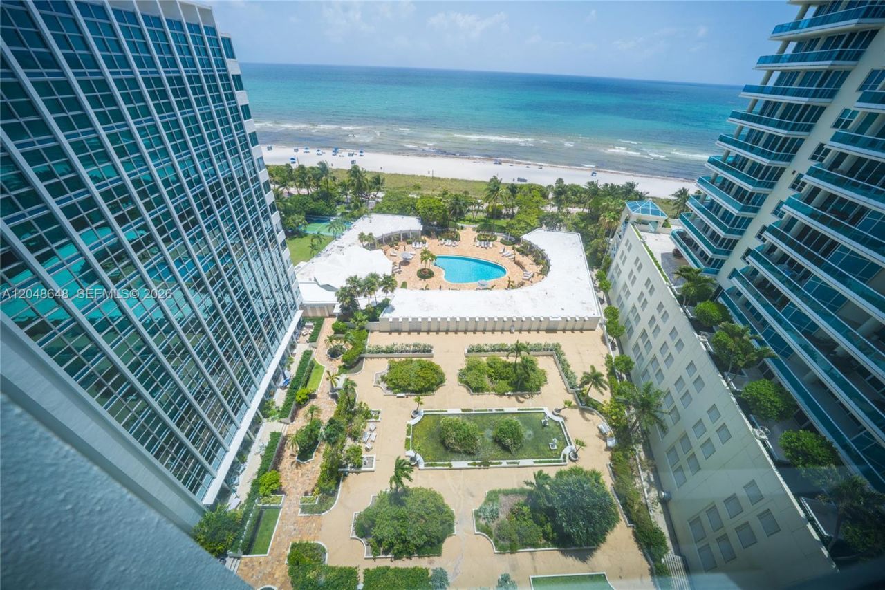 5055 Collins Ave , Unit 14H, Miami Beach, FL 33140 Photo