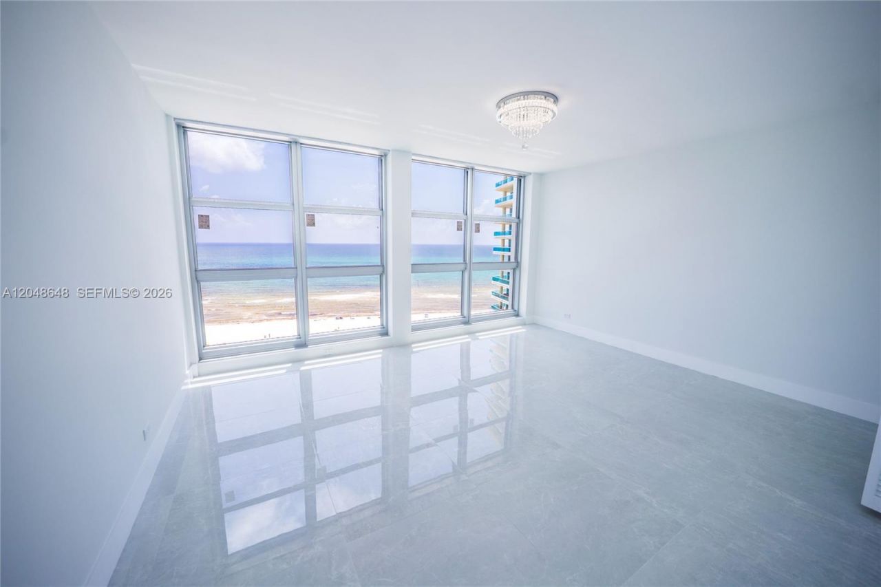 5055 Collins Ave , Unit 14H, Miami Beach, FL 33140 Photo