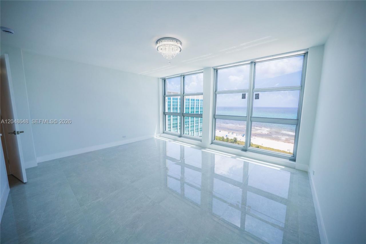 5055 Collins Ave , Unit 14H, Miami Beach, FL 33140 Photo