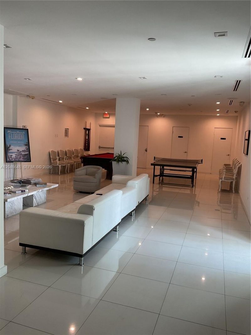 5055 Collins Ave , Unit 14H, Miami Beach, FL 33140 Photo