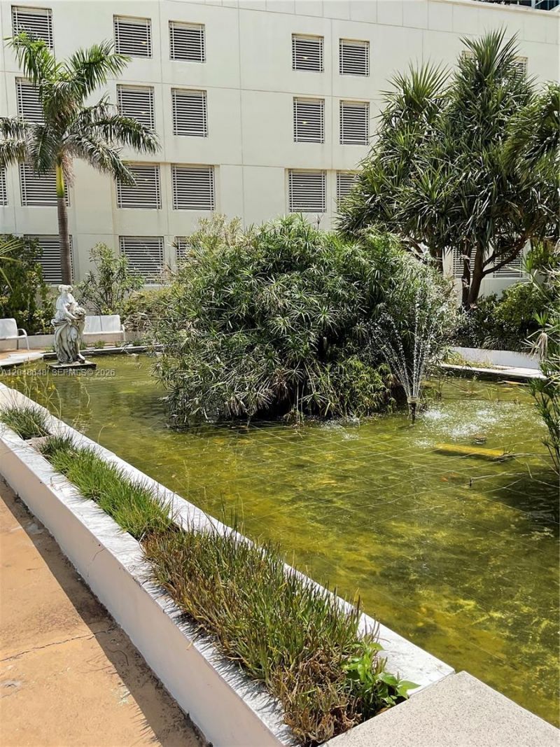 5055 Collins Ave , Unit 14H, Miami Beach, FL 33140 Photo