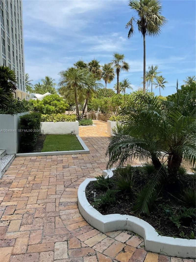 5055 Collins Ave , Unit 14H, Miami Beach, FL 33140 Photo