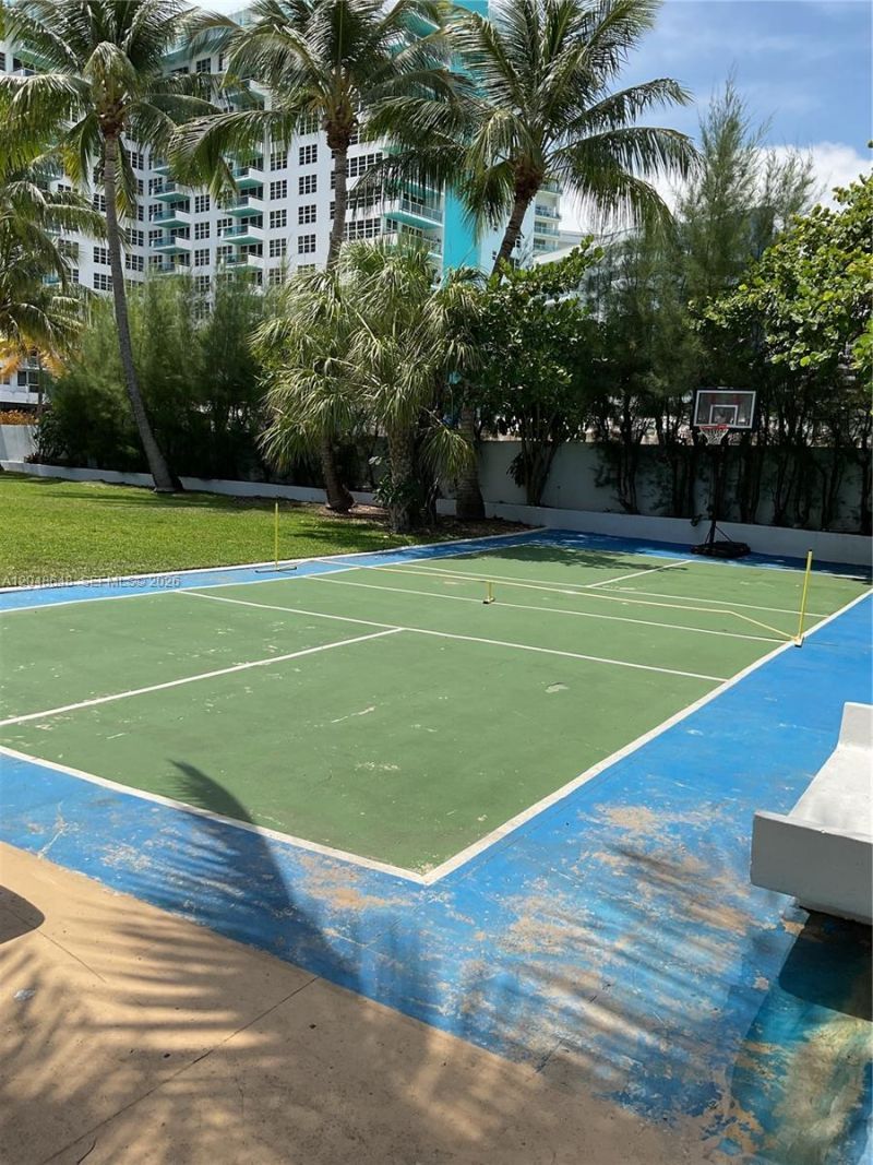 5055 Collins Ave , Unit 14H, Miami Beach, FL 33140 Photo