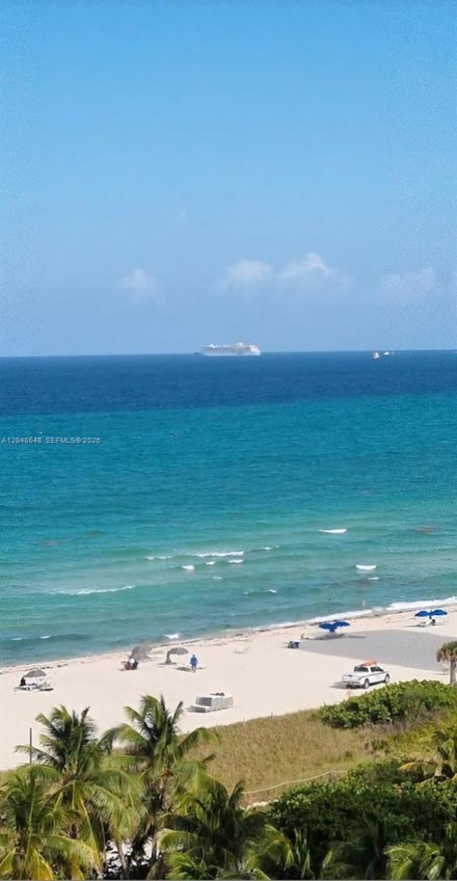 5055 Collins Ave , Unit 14H, Miami Beach, FL 33140 Photo