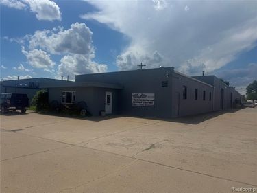 36425 Groesbeck Highway , Clinton Twp, MI 48035
