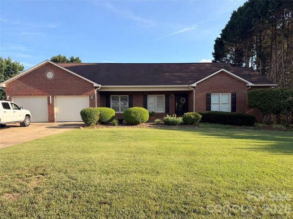 3726 & 3736 Steve Ikerd Drive NE, Hickory, NC 28601