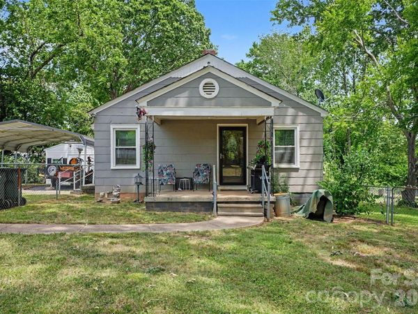 109 S Pine Street, Lowell, NC 28098