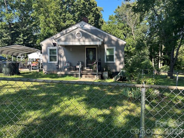 109 S Pine Street, Lowell, NC 28098