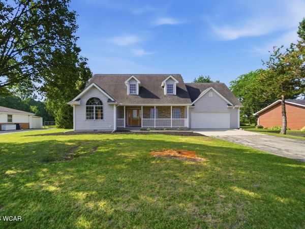 4044 E Bluelick Road, Lima, OH 45801