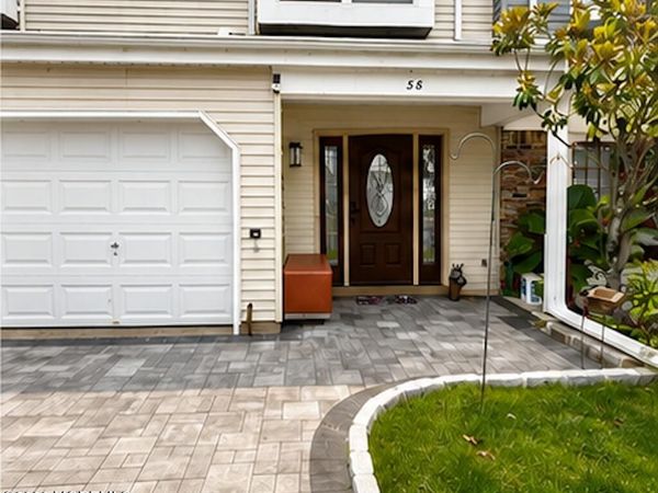 58 Thorne Lane, Matawan, NJ 07747