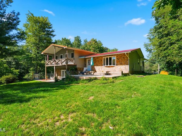 206 Woodlawn Drive, Jonesville, VA 24263
