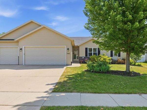 1365 Savannah Woods Drive, Edgerton, WI 53534
