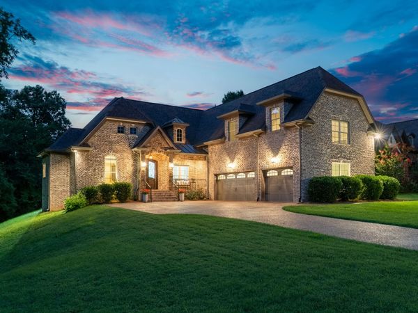 243 Laycrest Dr , Mount Juliet, TN 37122