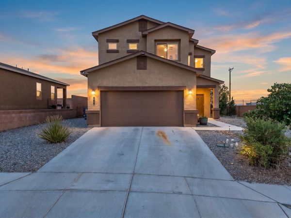 33 Hermanos Loop , Los Lunas, NM 87031