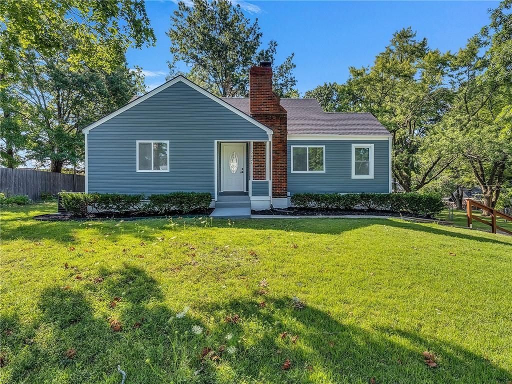 2421 NE Vivion Road, Kansas City, MO 64118 Main Photo
