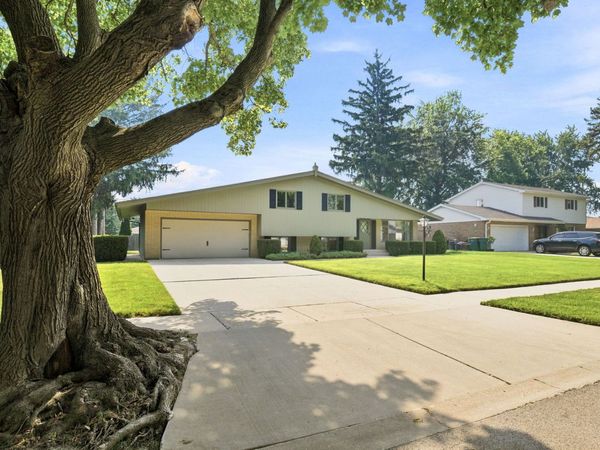 612 Bethel Drive , Joliet, IL 60435