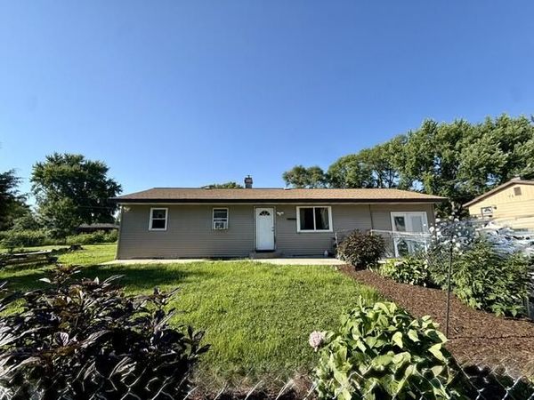 2431 Lawrence Drive, Benton Harbor, MI 49022