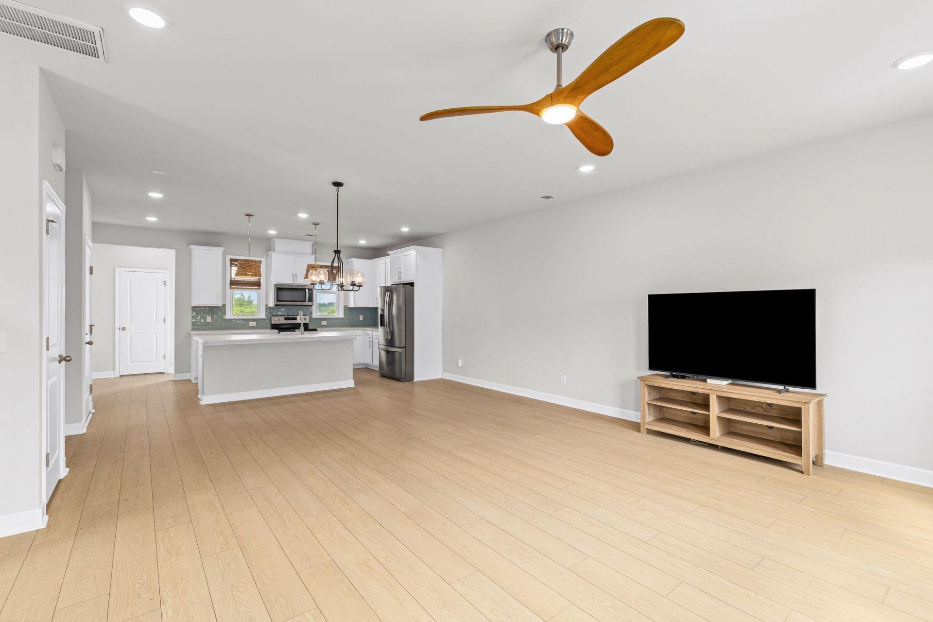 191 Winding River Drive Photo 6