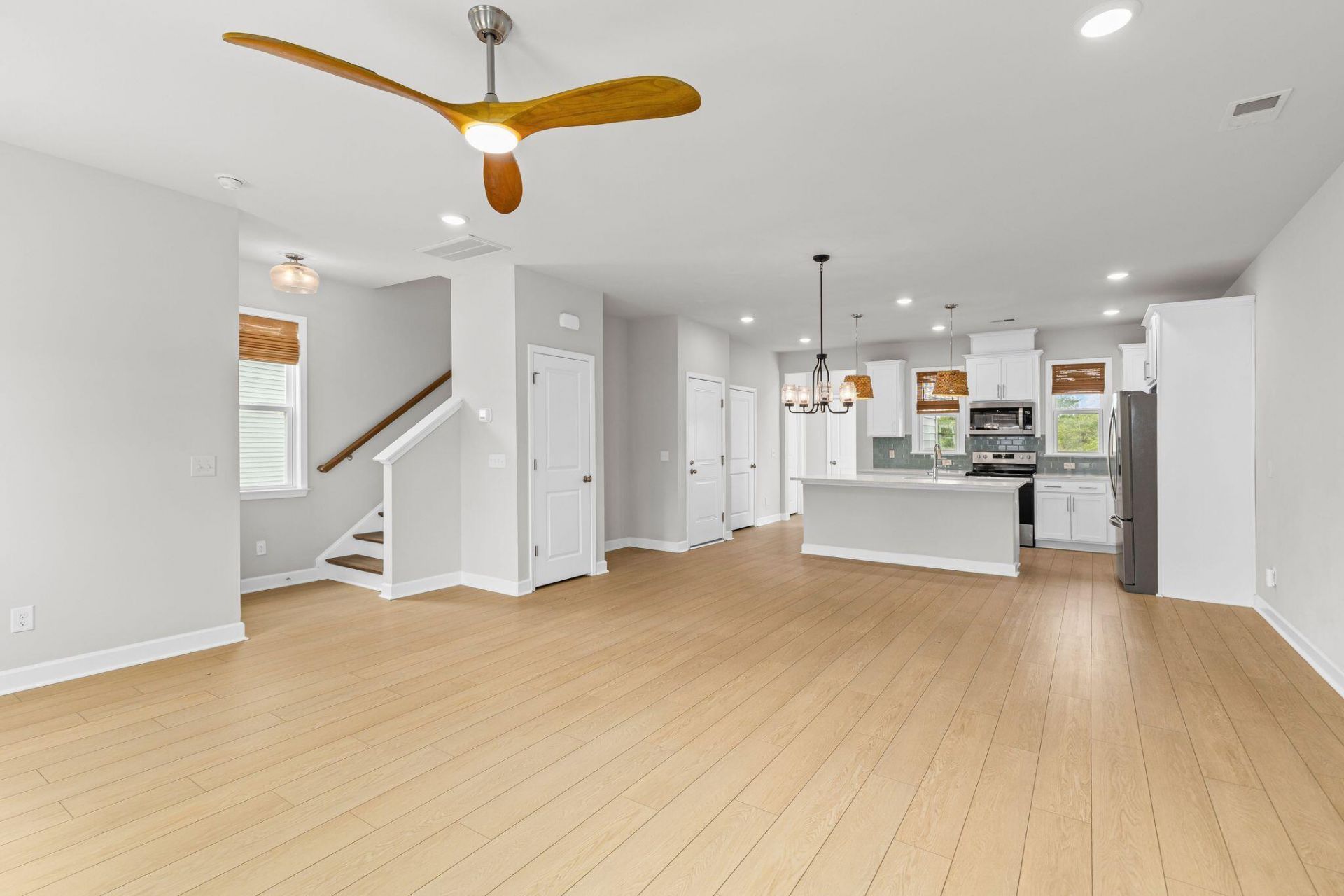 191 Winding River Drive Photo 8