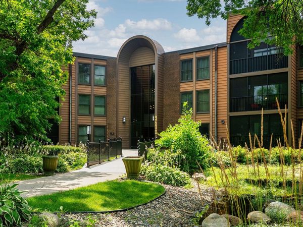 9600 Portland Avenue S, Unit 311, Bloomington, MN 55420