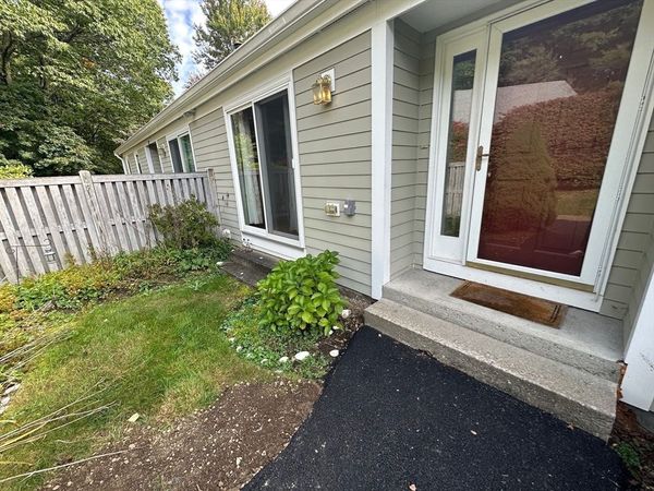 11 Drummer Boy Way, Unit 11, Lexington, MA 02420