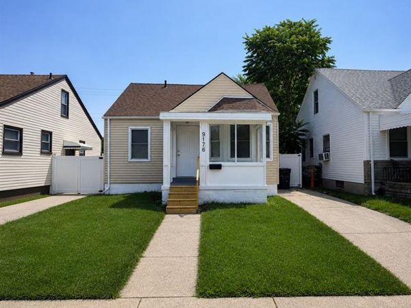 9176 Winthrop Street, Detroit, MI 48228