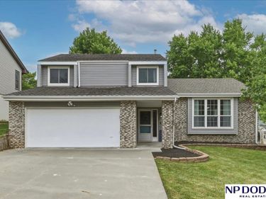 3704 Schuemann Drive, Bellevue, NE 68123