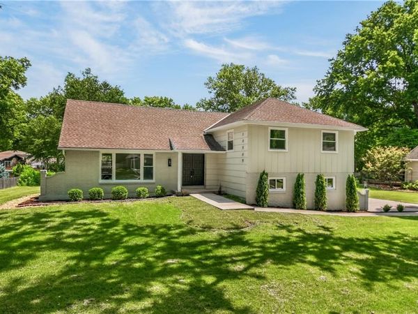 10505 Belinder Road, Leawood, KS 66206