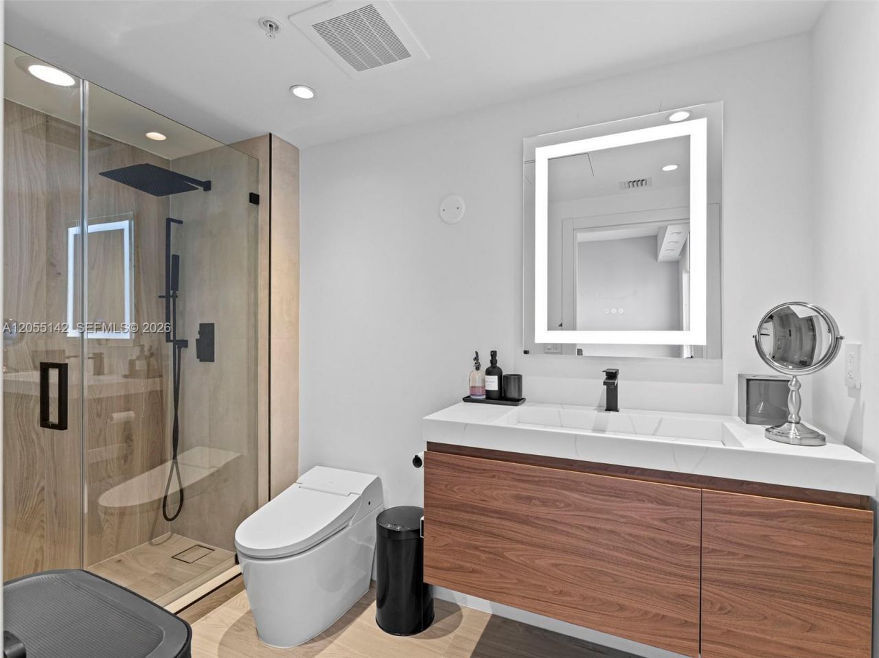 19400 Turnberry Way , Unit 1911, Aventura, FL 33180 Photo