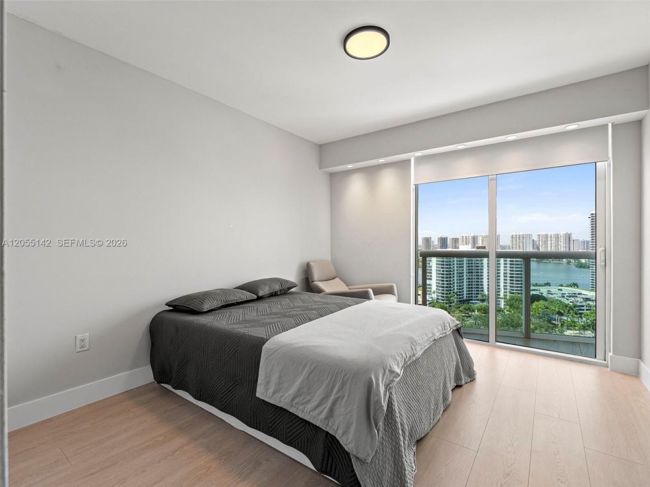 19400 Turnberry Way , Unit 1911, Aventura, FL 33180 Photo