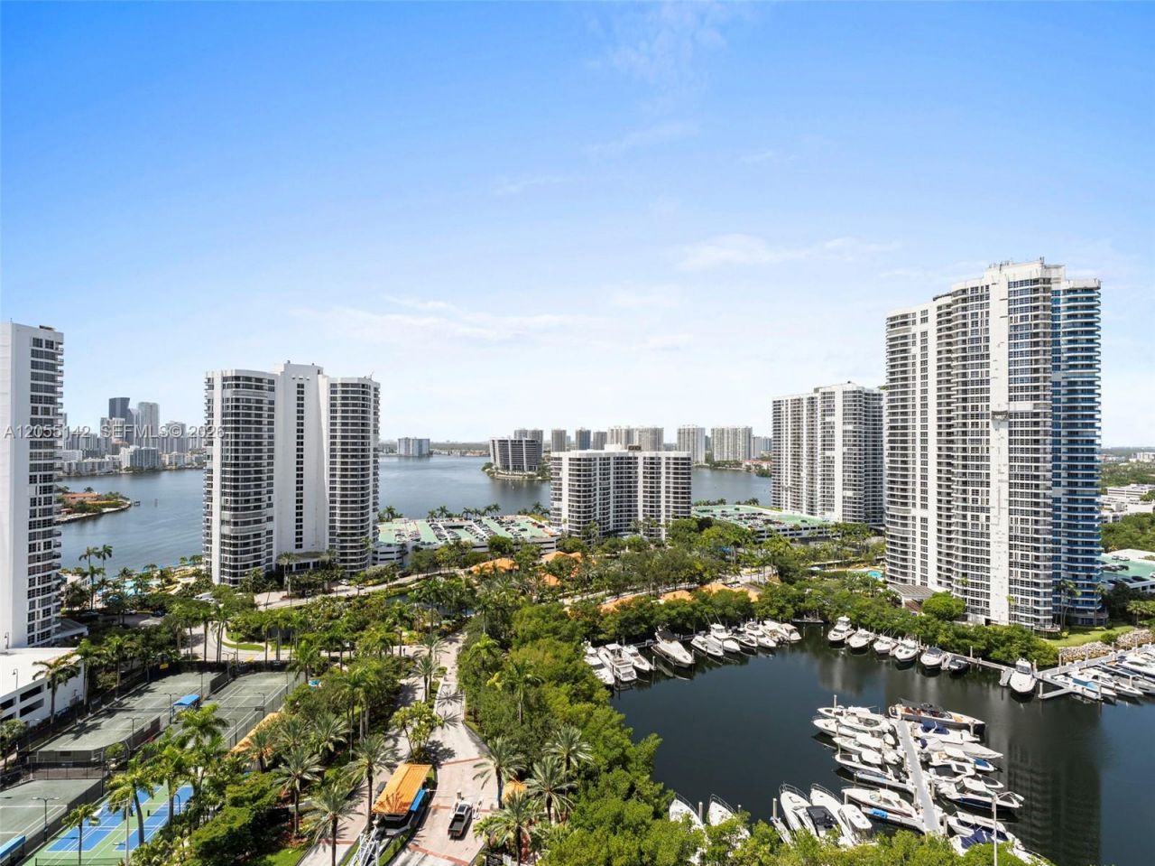 19400 Turnberry Way , Unit 1911, Aventura, FL 33180 Photo