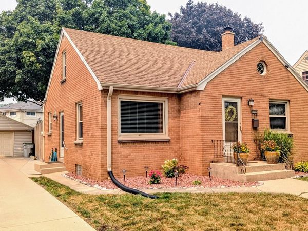 3201 S 72nd St, Milwaukee, WI 53219