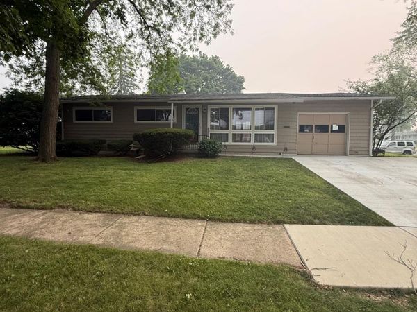1277 Cherry Tree Court, Maumee, OH 43537