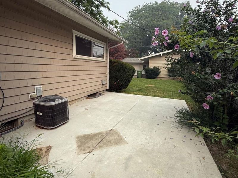 1277 Cherry Tree Court, Maumee, OH 43537 Photo 3