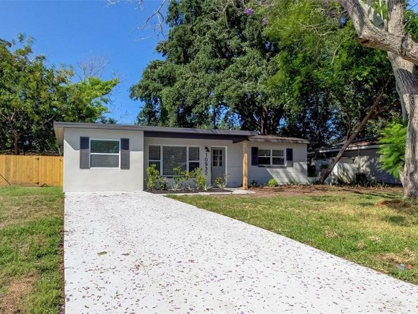 10932 VILLAGE GREEN AVENUE , SEMINOLE, FL 33772