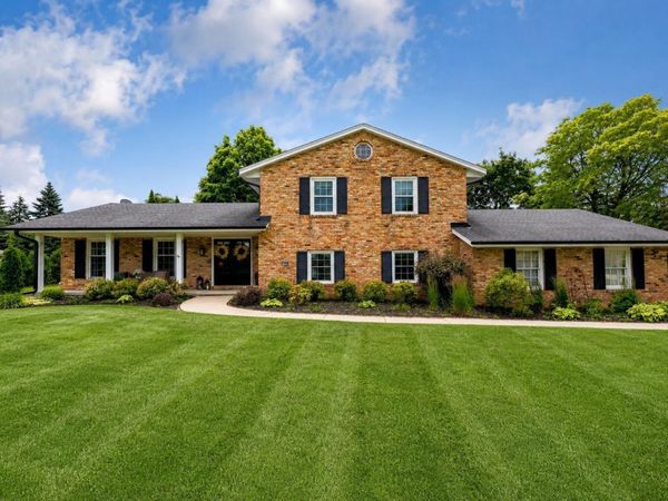 17965 Bolter Ln, Brookfield, WI 53045