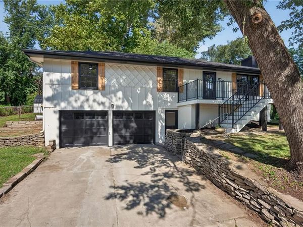 5704 Ewing Avenue, Kansas City, MO 64129