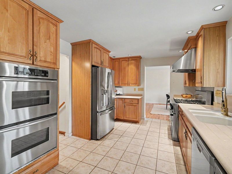 2820 University Circle, Crescent Springs, KY 41017 Photo 10