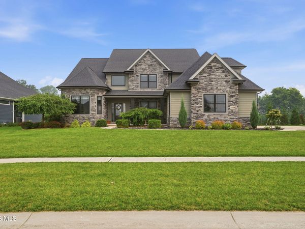 15590 John F. Mccarthy Way, Perrysburg, OH 43551