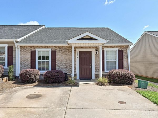 2013 Pin Oak Place, Cramerton, NC 28032
